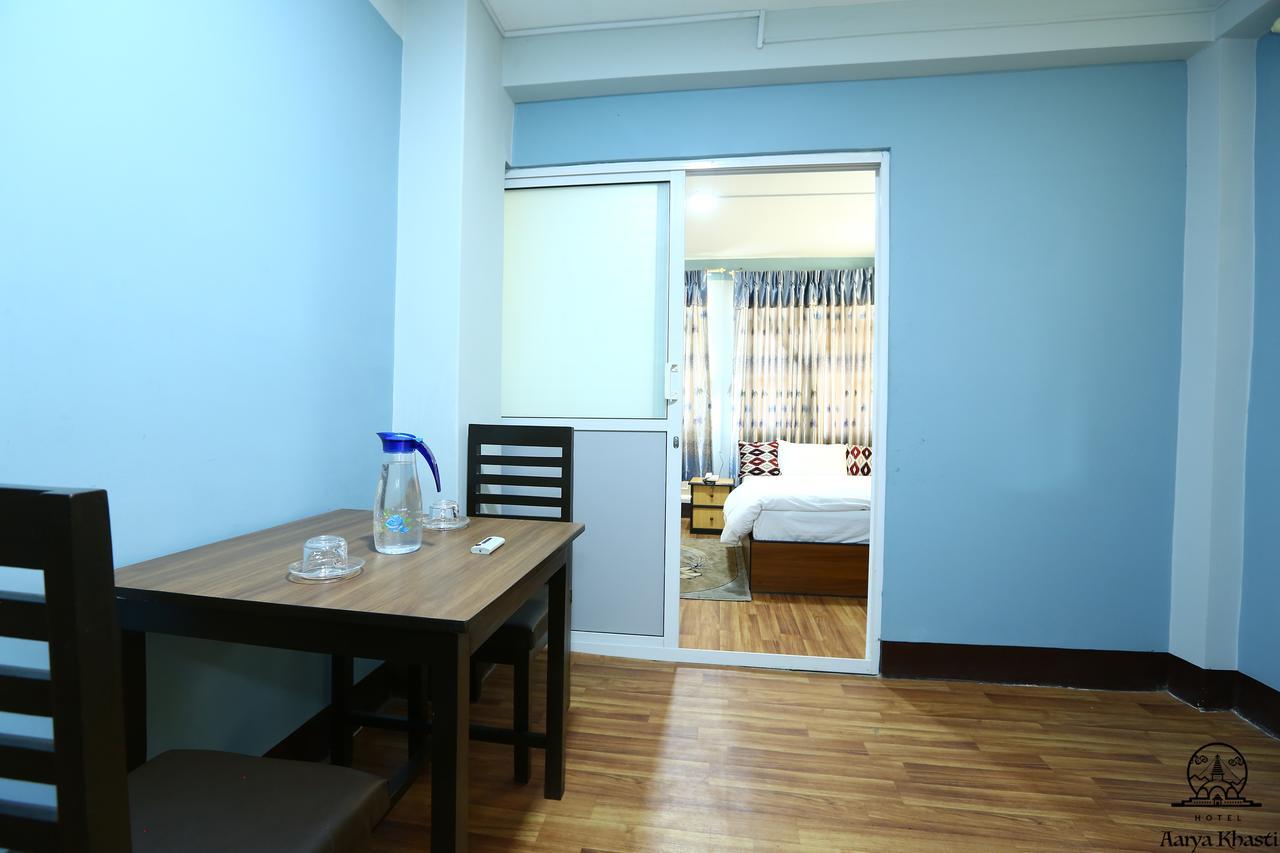 Aarya Chaitya Hotel 2*