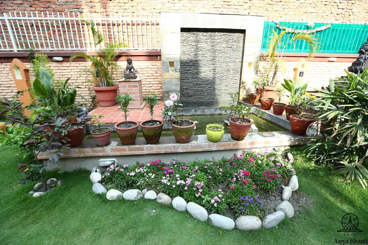 Aarya Chaitya Hotel 2*
