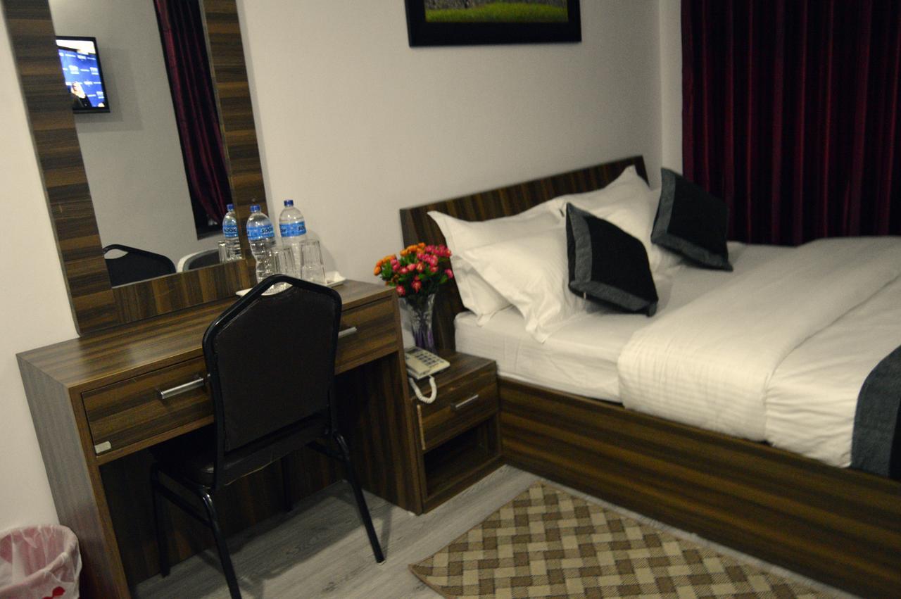 Hotel Nana Homes