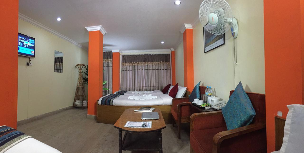 August Mountain Hotel 2*