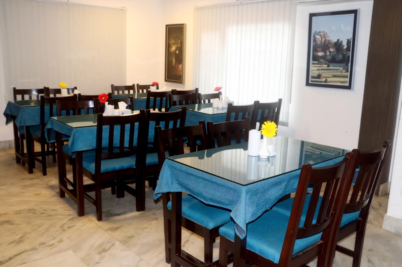 Ausfinn Metro Hotel 3*
