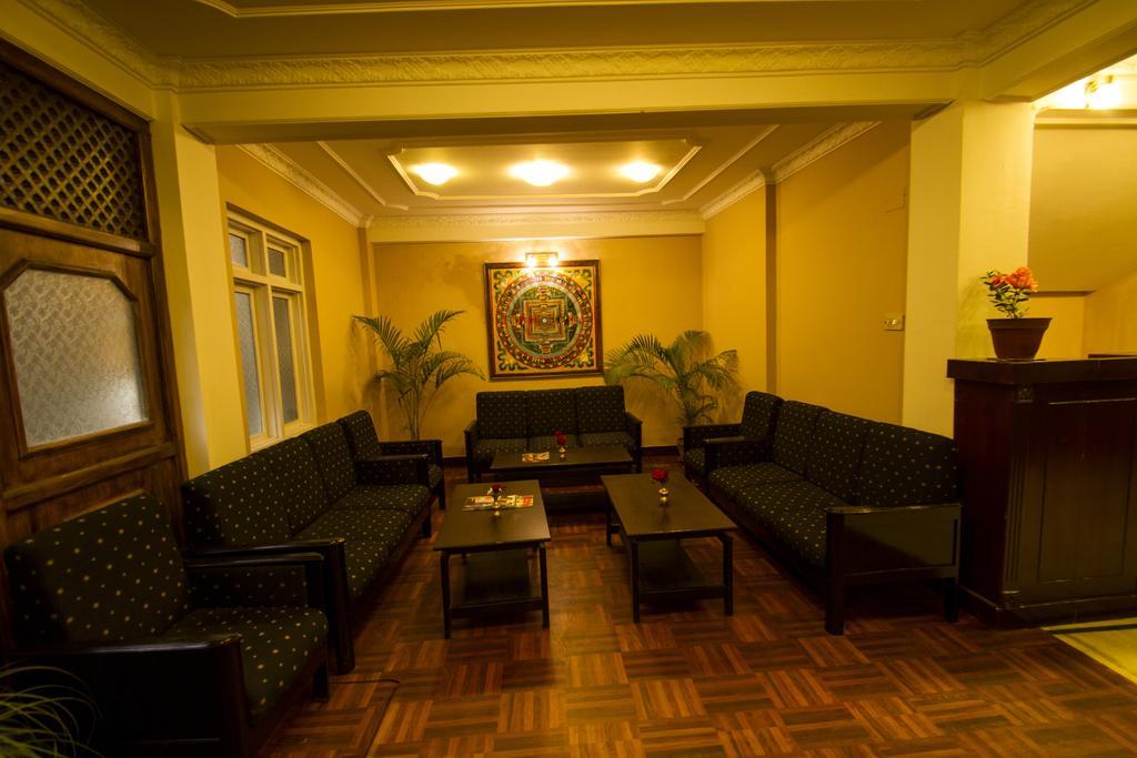 Hotel Lucky Star