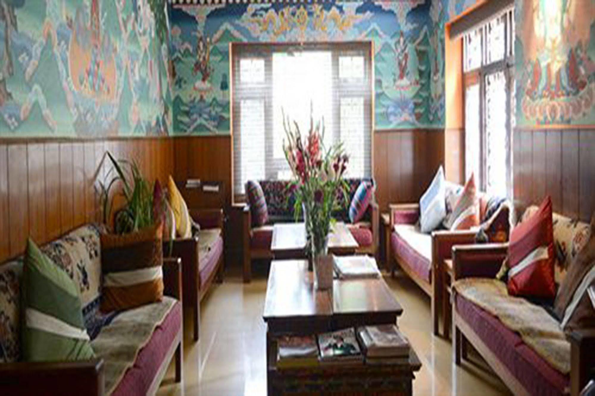Ganesh Himal 3*