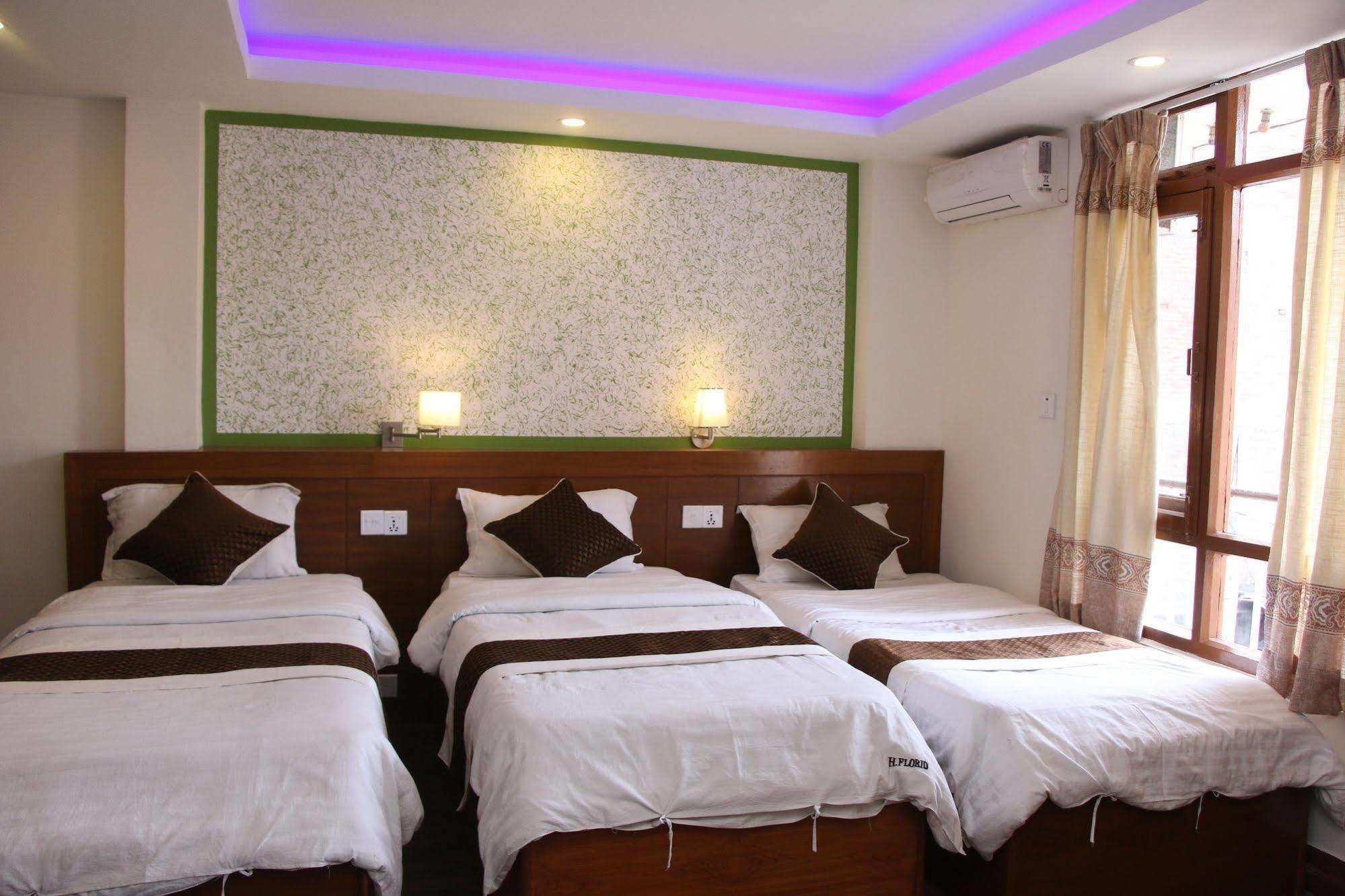 Florid Nepal Pensão 2*