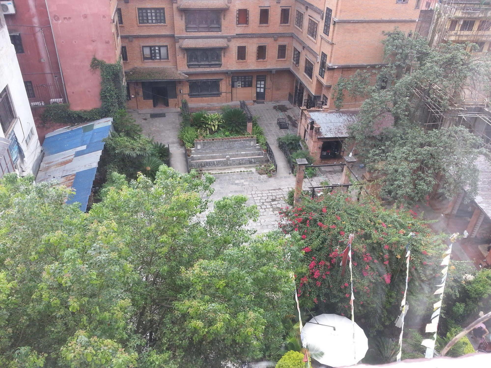 Florid Nepal