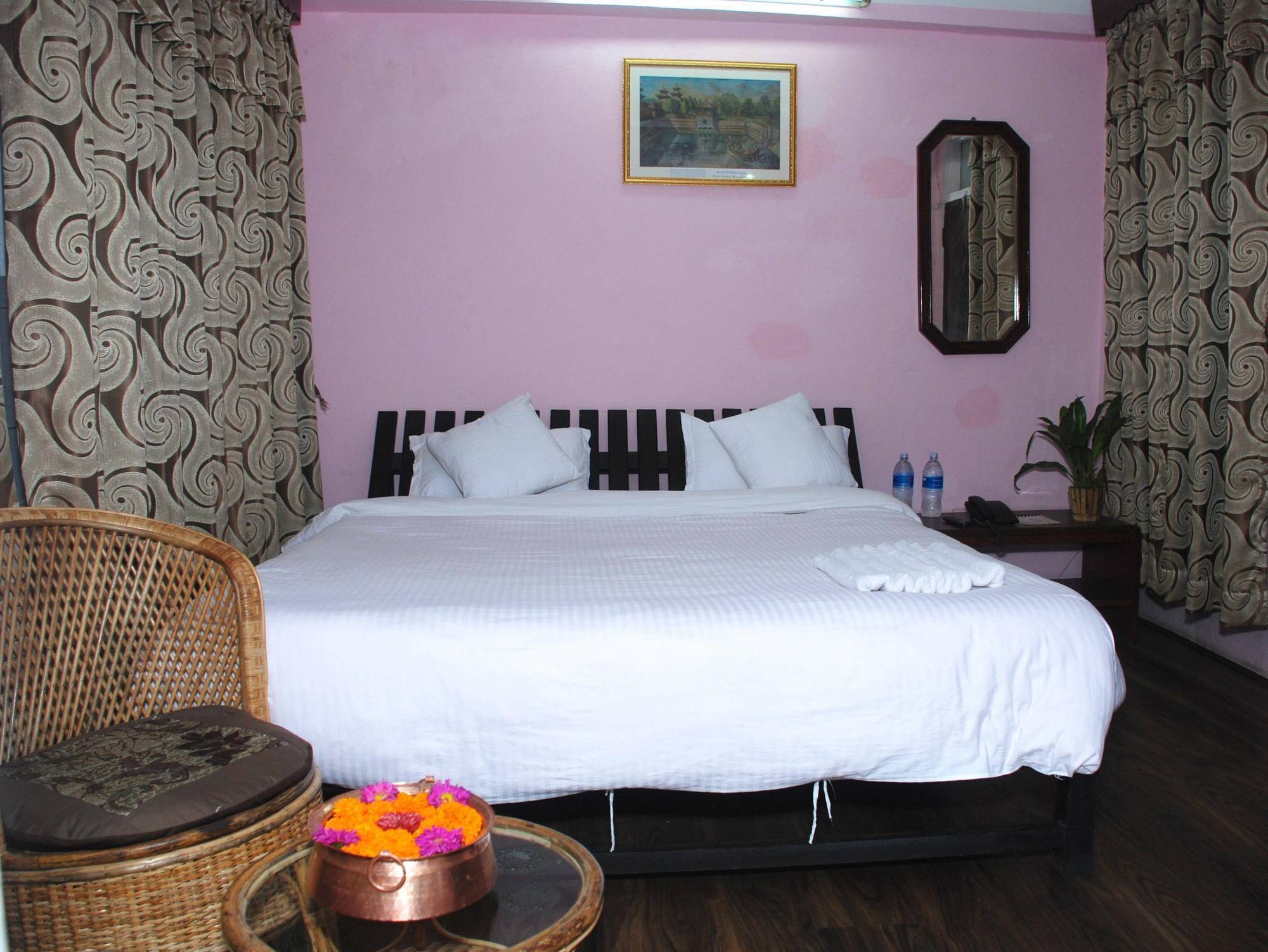 Travelers Hotel 2*