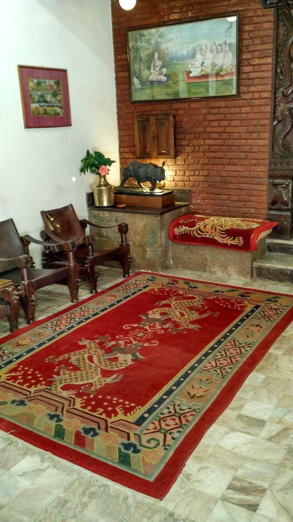 Hotel Vajra 2*