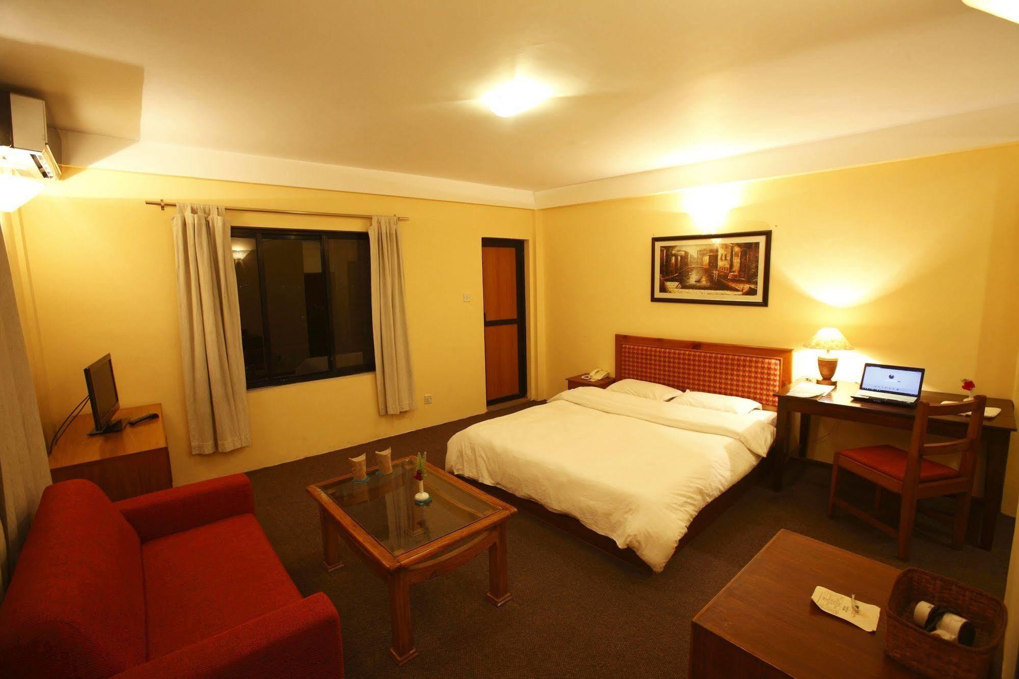 Royal Astoria Hotel