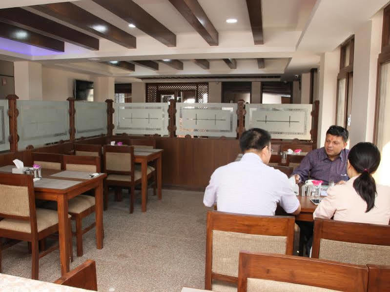 Hotel Everest Nepal 3*