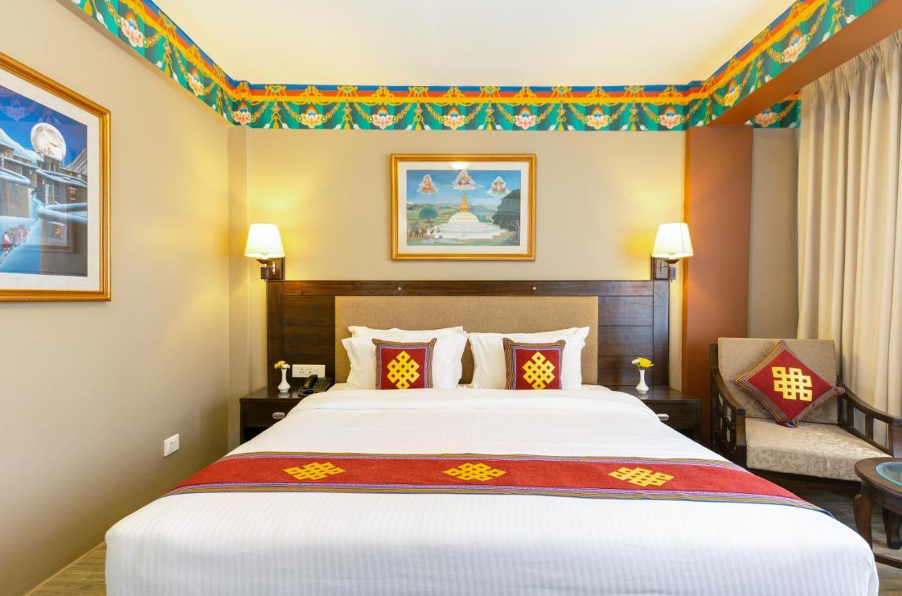 Hotel Lotus Gems