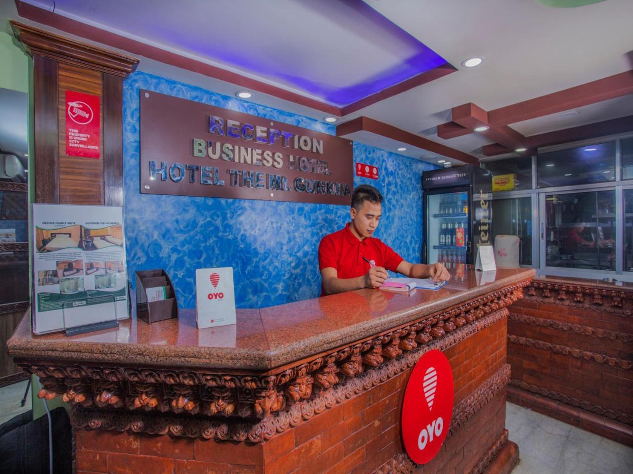 Oyo 208 Mount Gurkha Palace Hotel Kathmandu