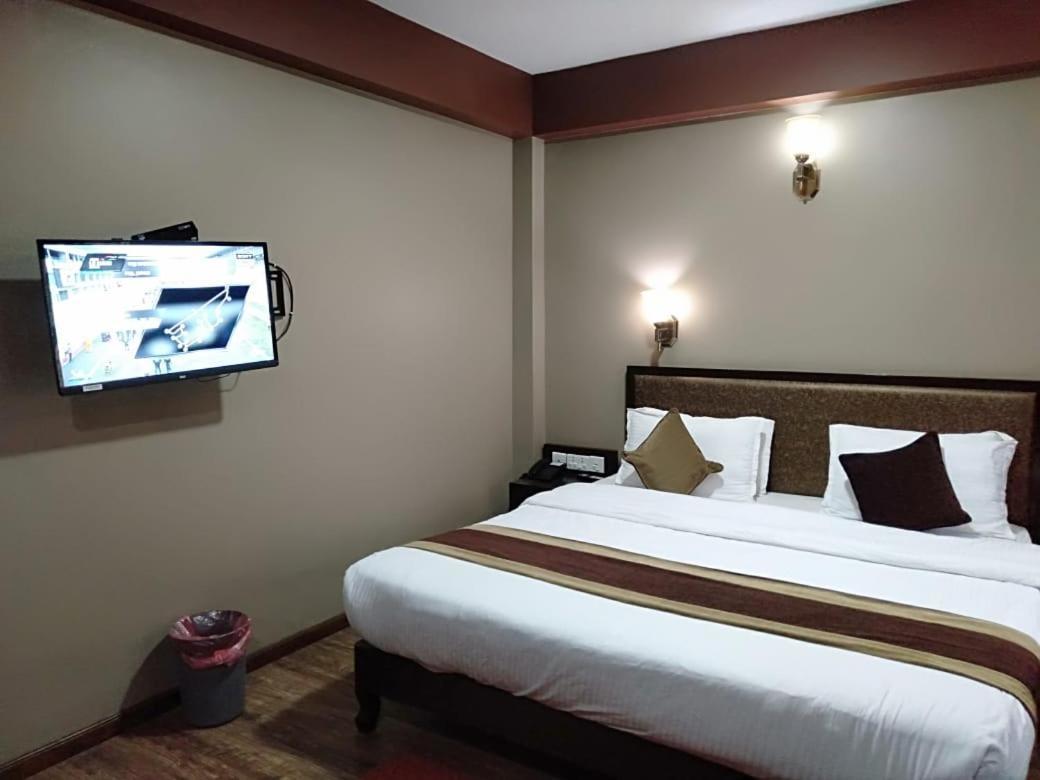 Hotel Serling