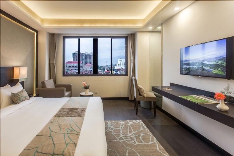 Mulberry Hotel 4*