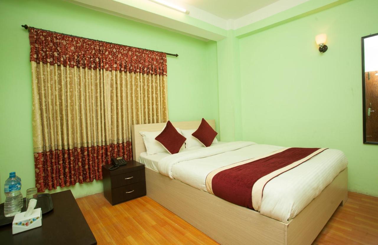 Oyo 237 S Galaxy Hotel