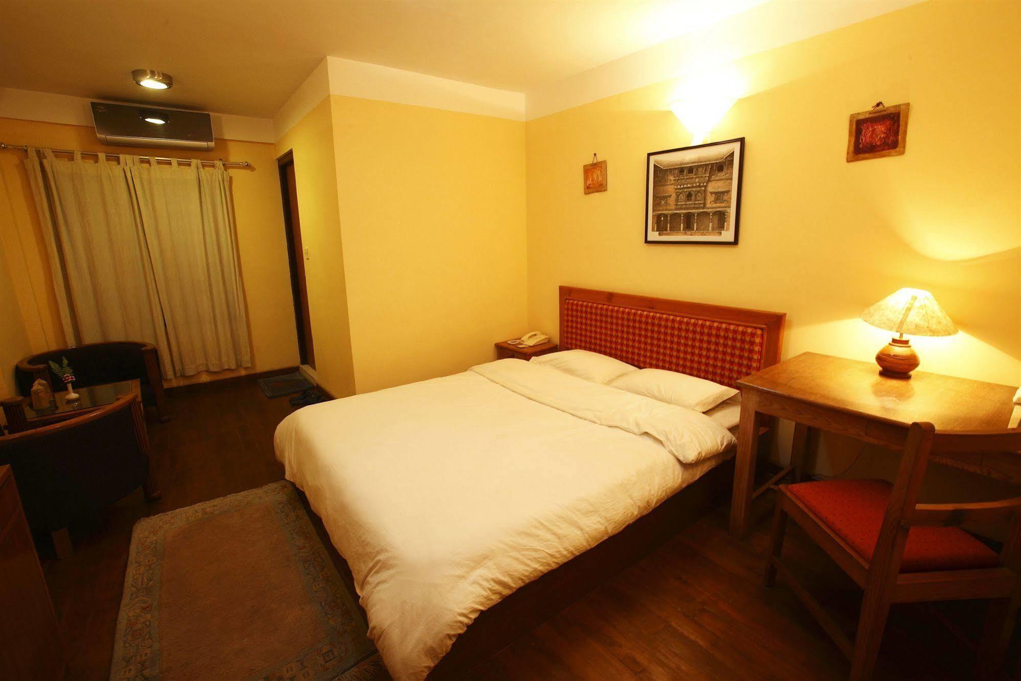 Royal Astoria Hotel