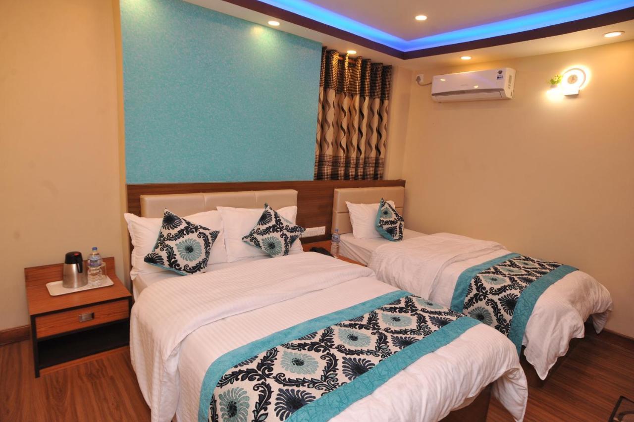 Arati Hotel *