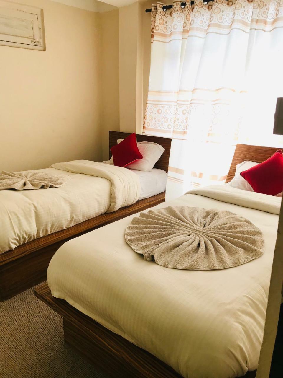 Famous Travellers Hub Bed & Breakfast 2*
