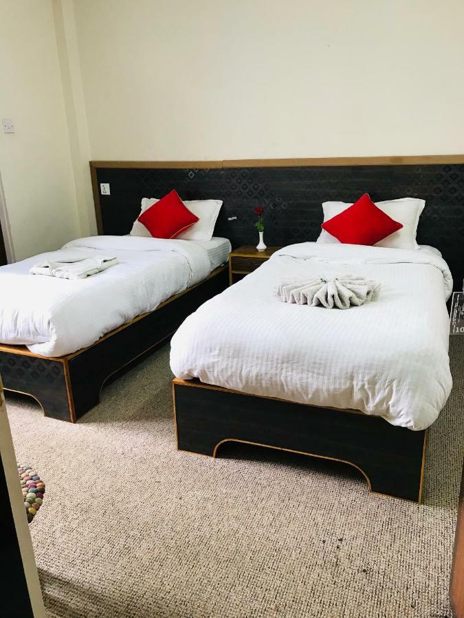 Famous Travellers Hub Bed & Breakfast 2*
