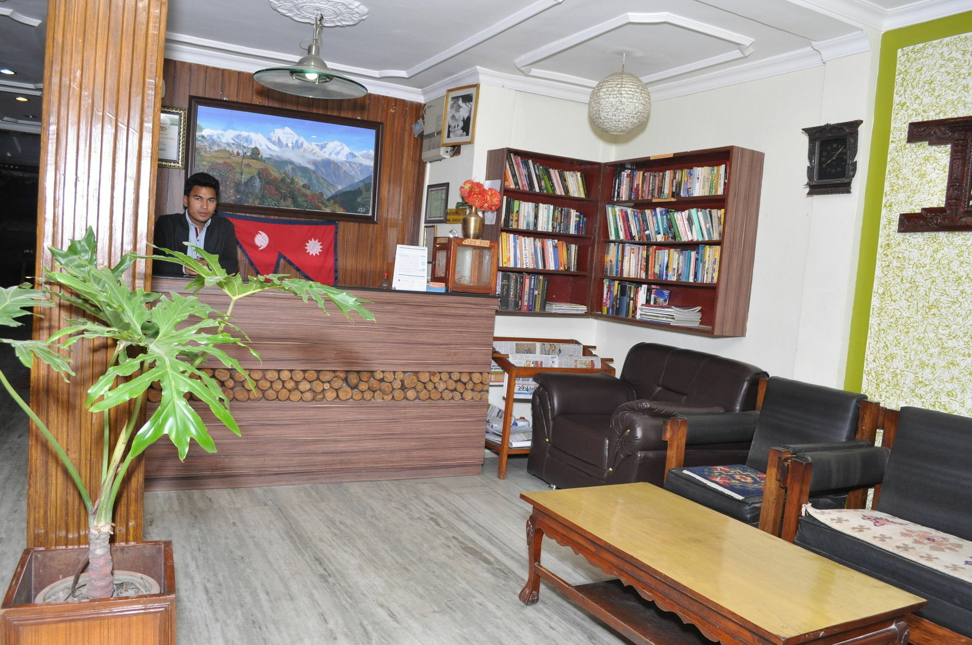 Florid Nepal Pensão 2*