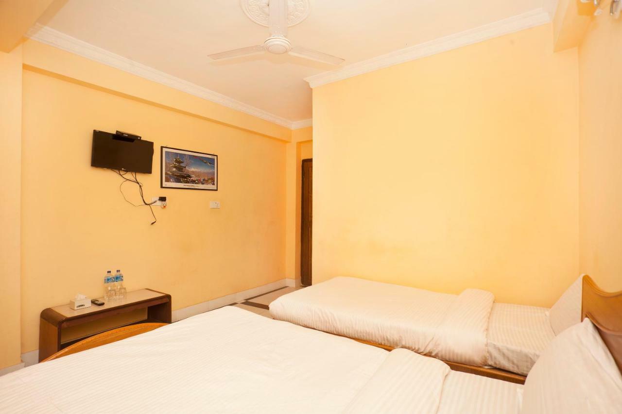 Spot On 397 Triveni Hotel