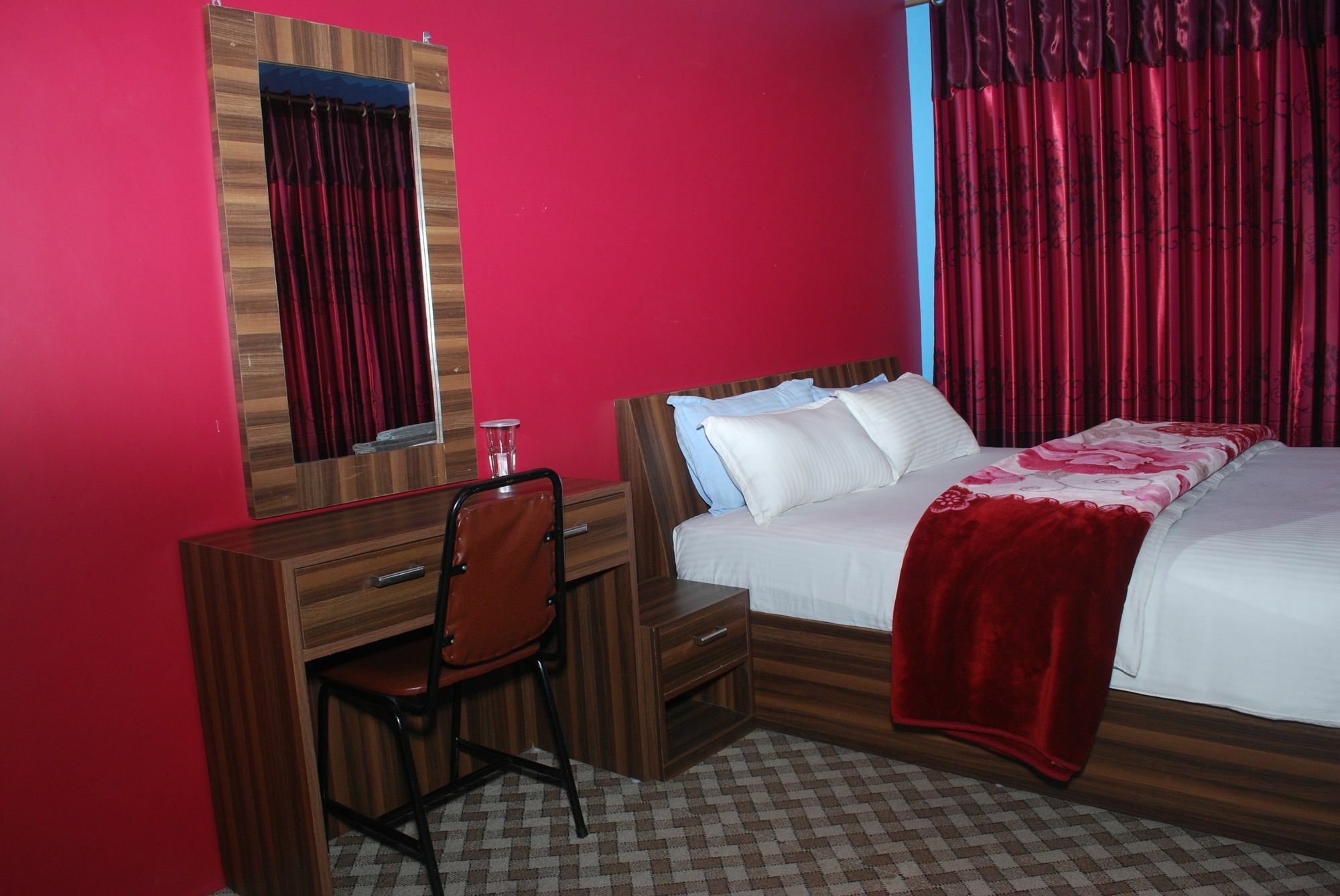 Three Boys Hotel 2*