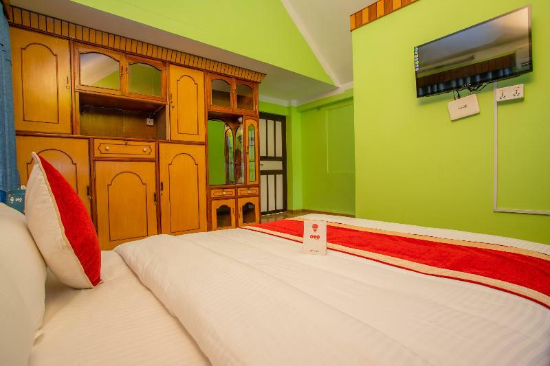 Hotel Oyo 146 Somewhere & Resturant Kathmandu