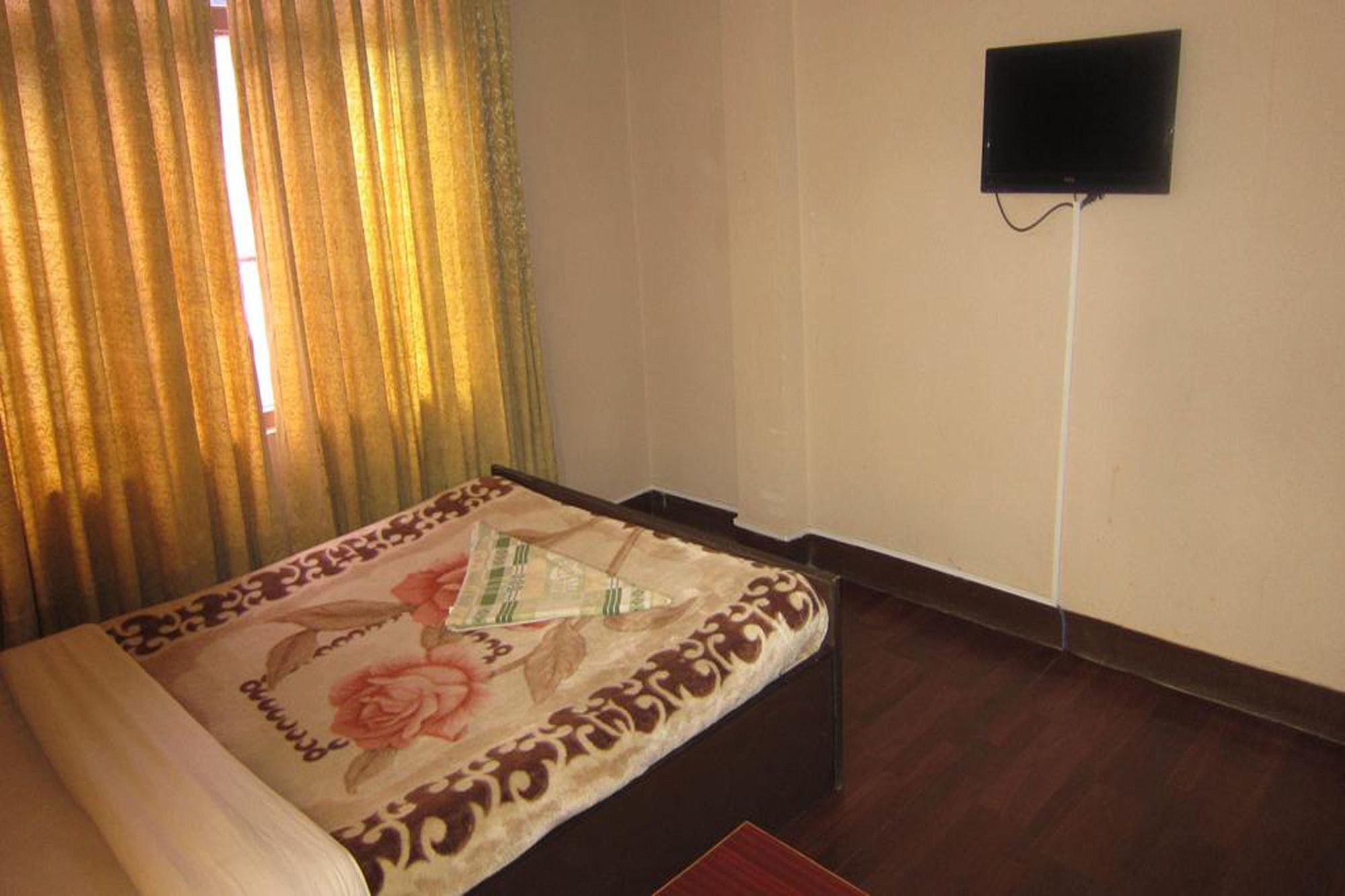 Aagaman Hotel