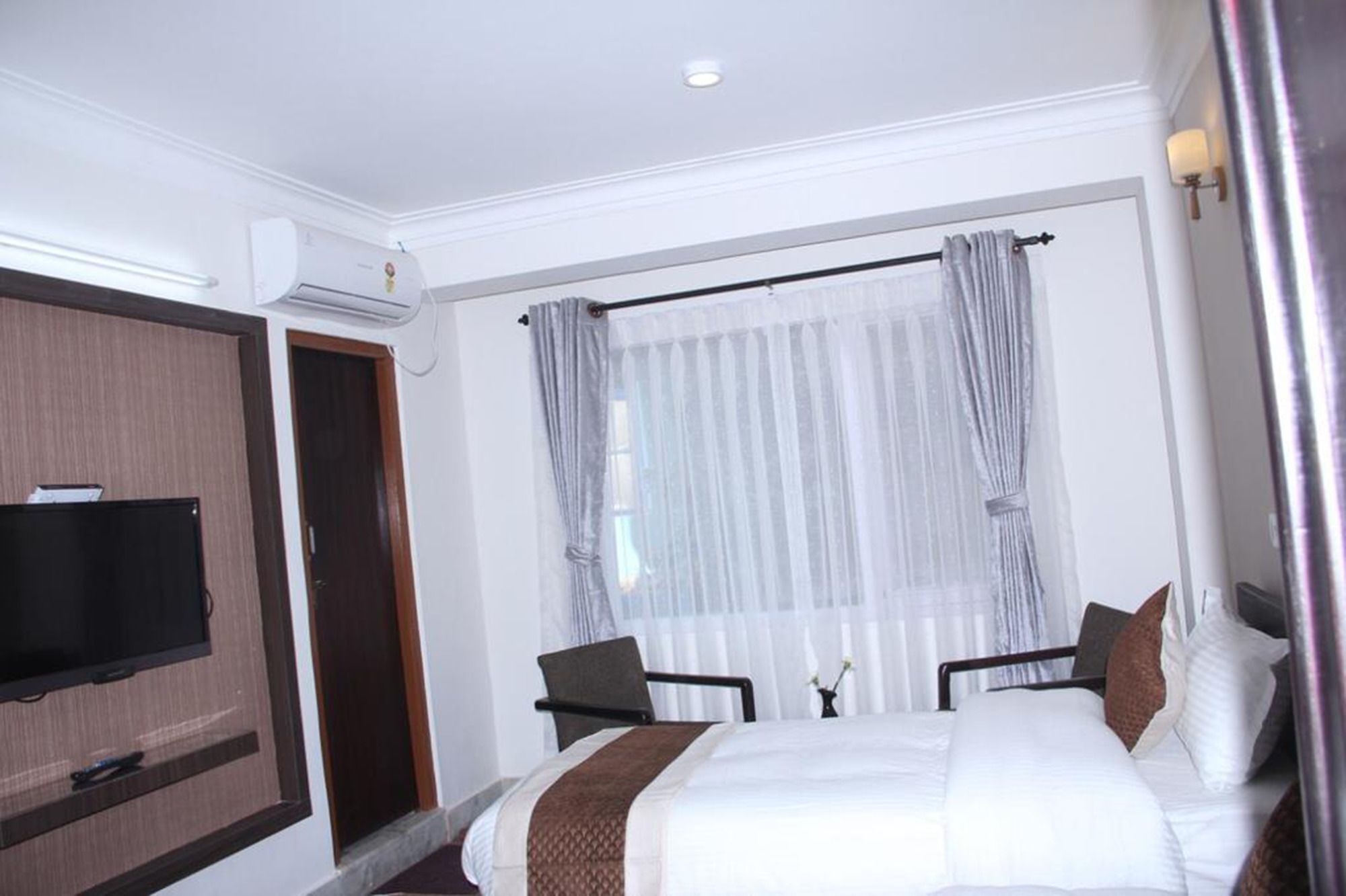 Hotel Ausfinn Metro 3*