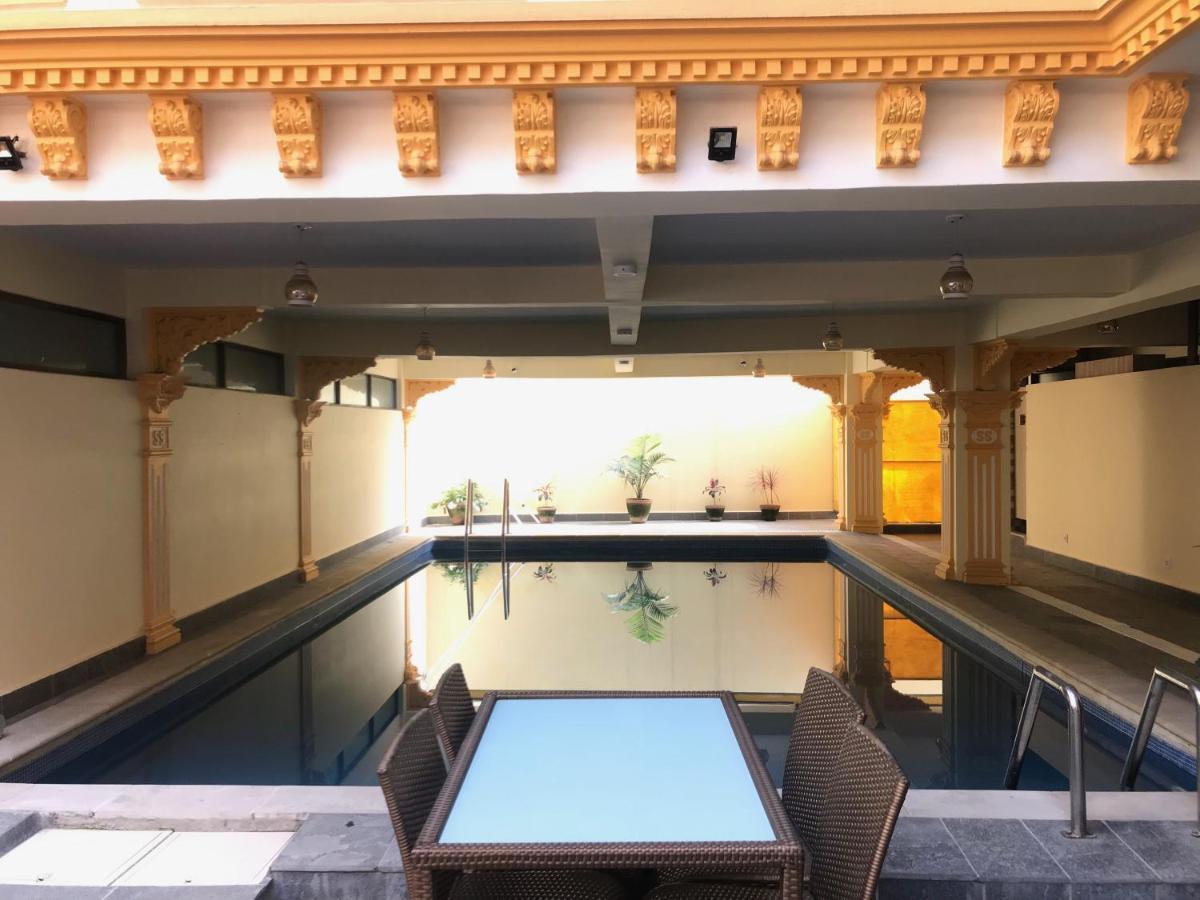 Hotel Lotus Gems