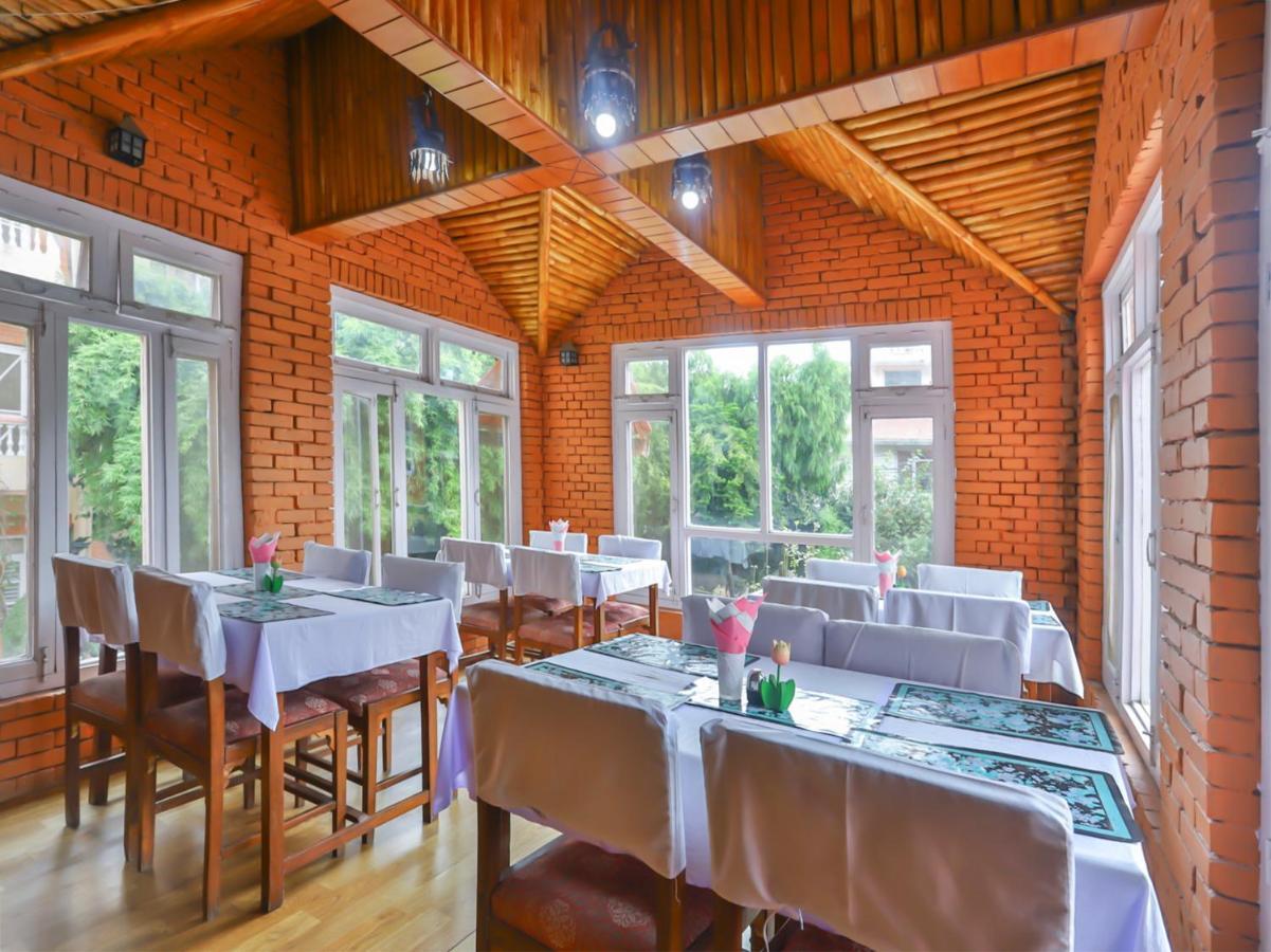 Spot On 625 Melungtse Hotel 3*