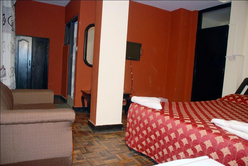 Peak Point Hotel 2*