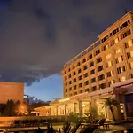The Everest Hotel
