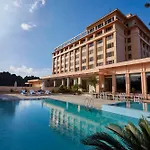 The Everest Hotel
