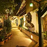 Hotel Himalayan Oasis