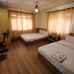 Saanvi Hotel & Restaurant