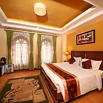 Dom Himalaya Hotel