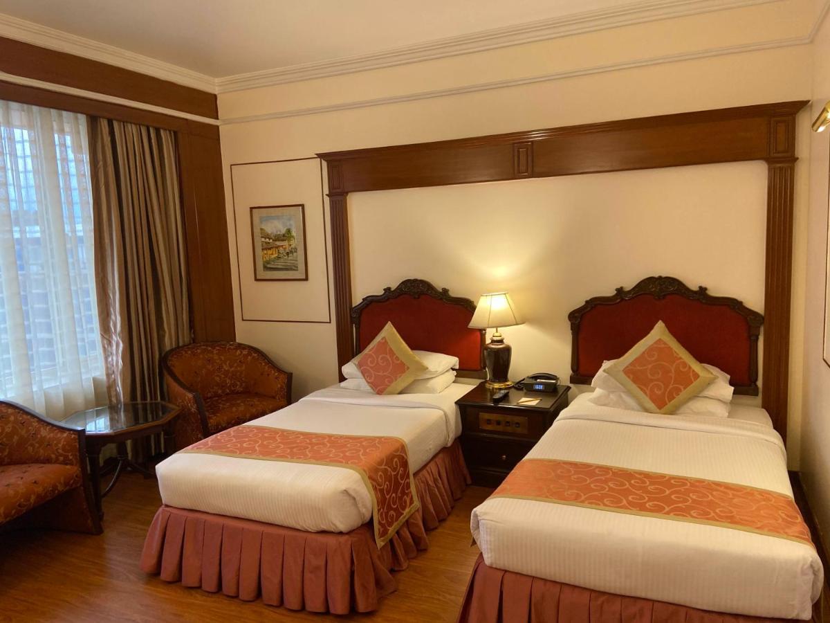 Hotel The Everest 5*