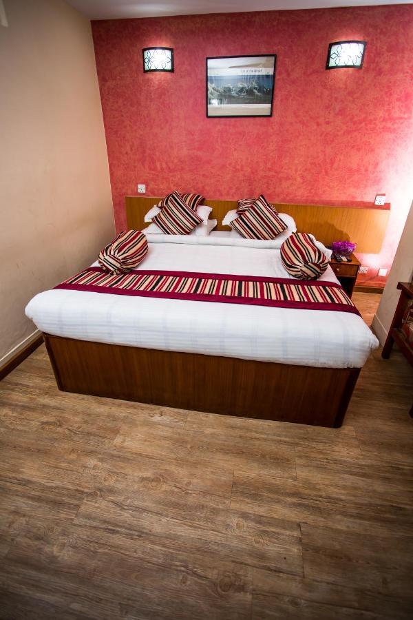 Crown Plaza 3*