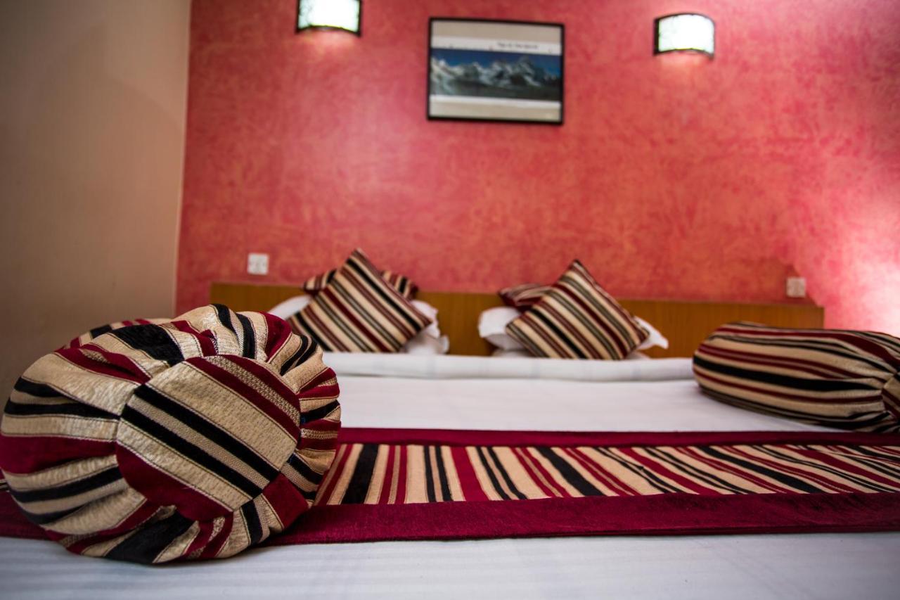 Crown Plaza 3*