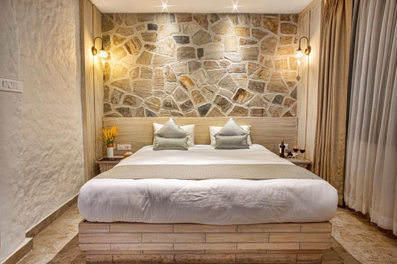 Arushi Boutique 4*