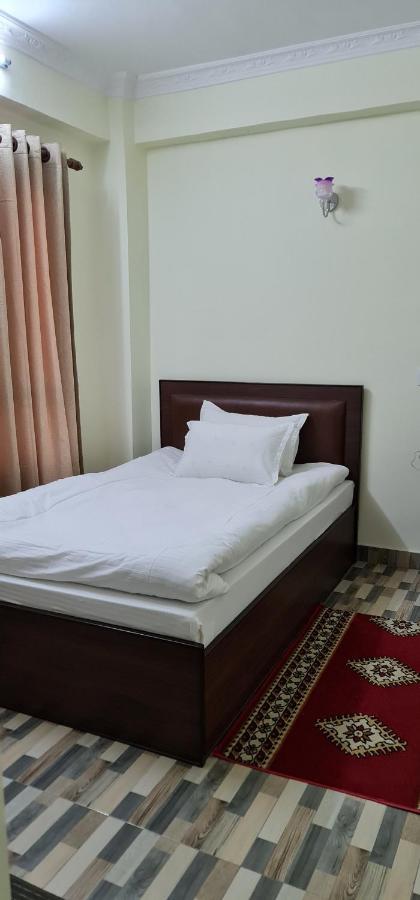 Hotel Pashupati View *