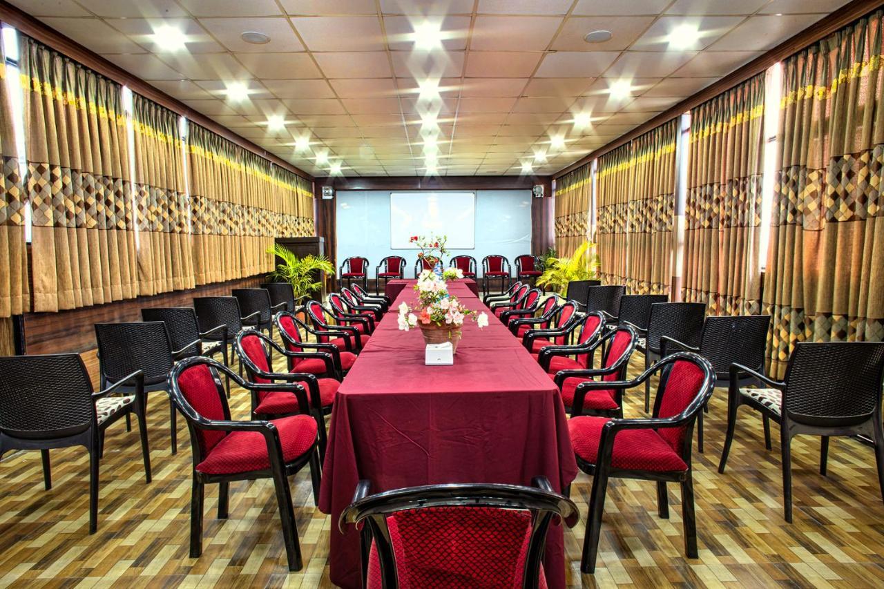 Hotel The Address 4*