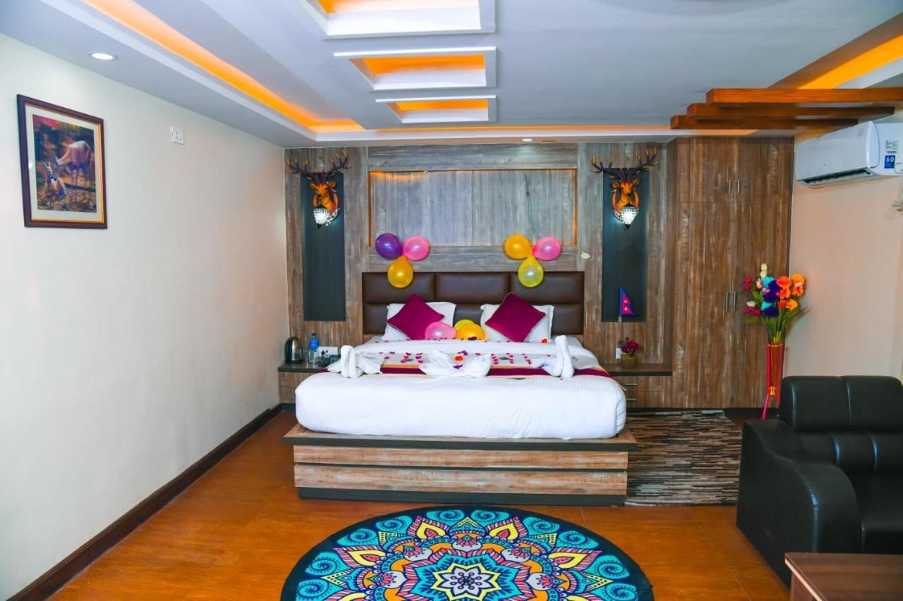 Airport Deepshree Hotel