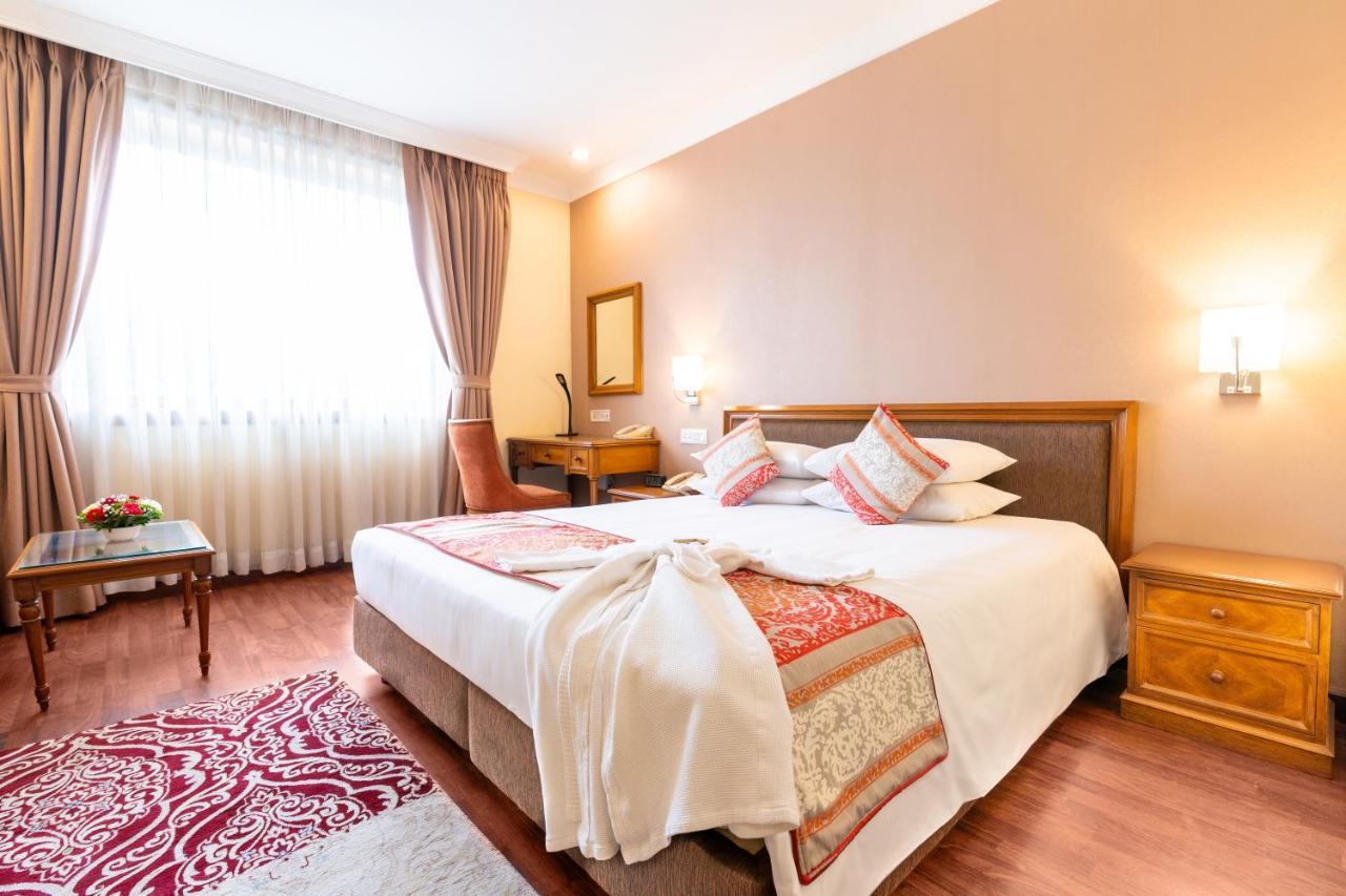 The Soaltee Kathmandu, Autograph Collection 5*