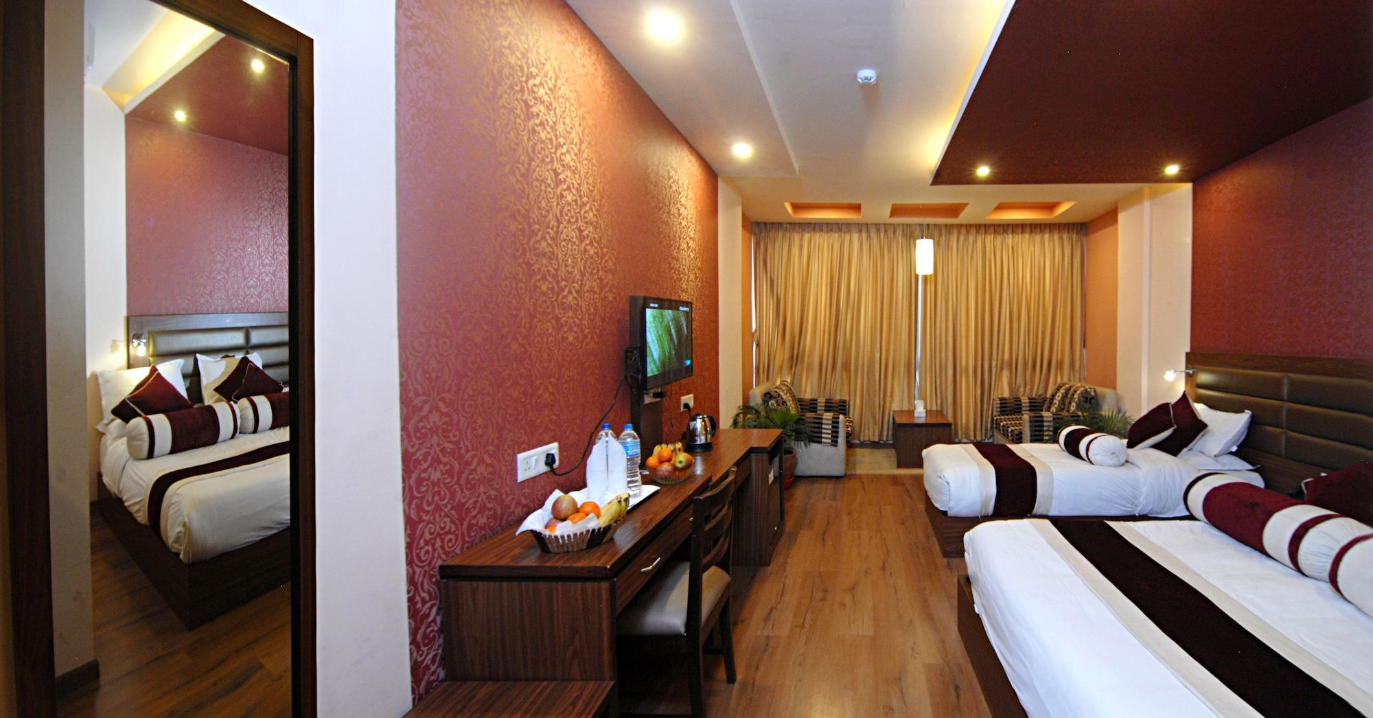 Hotel The Address 4*