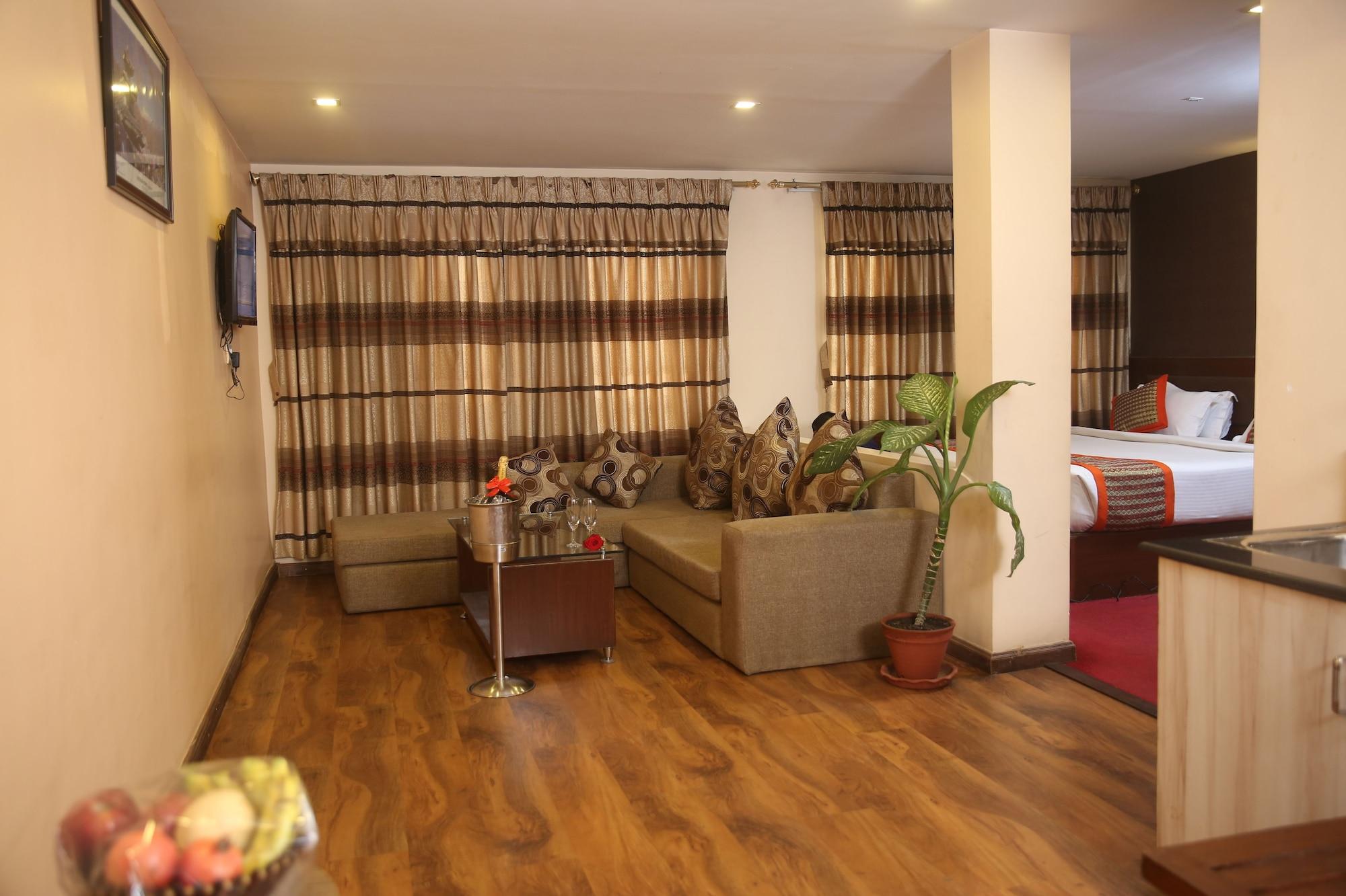 Yellow Pagoda Hotel 4*