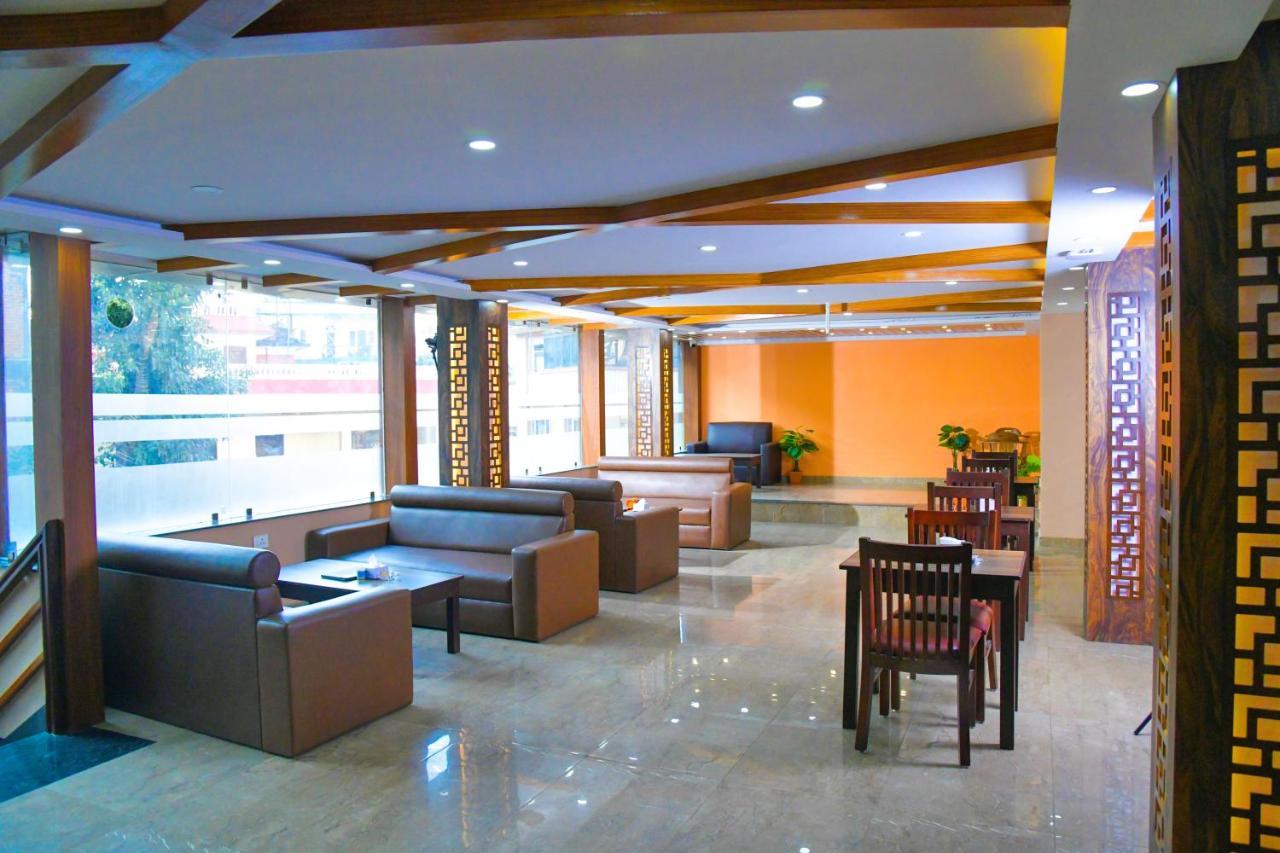 Hotel Airport Deepshree *