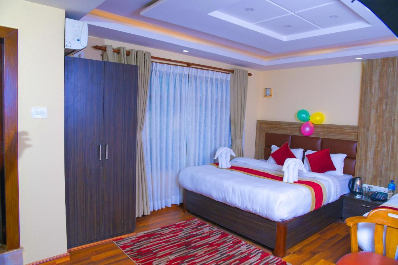 Hotel Airport Deepshree *
