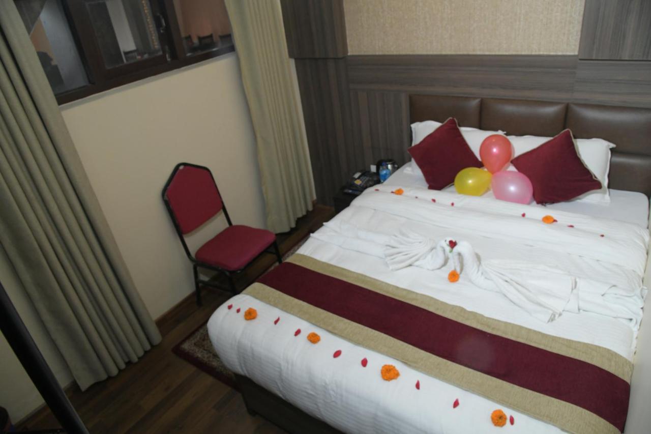 Airport Deepshree Hotel