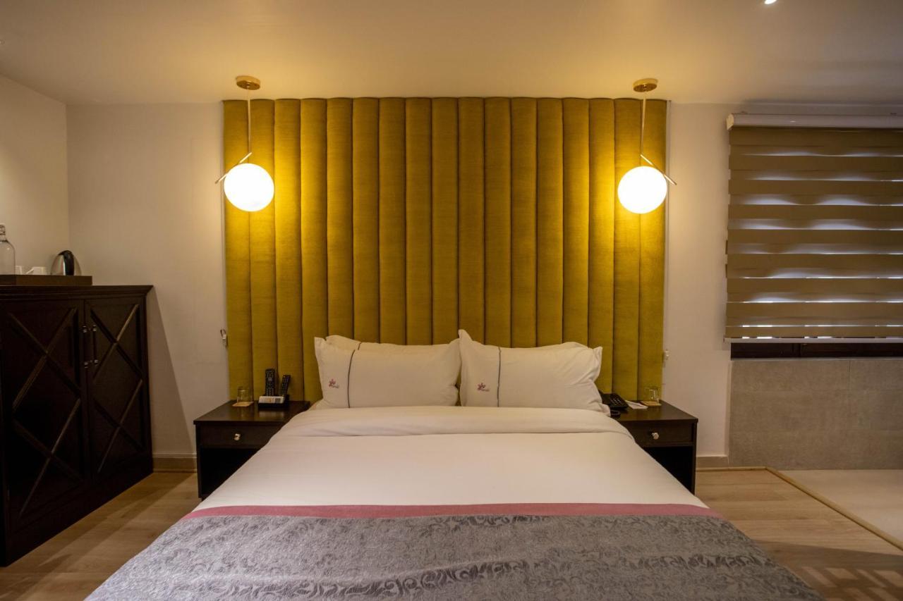 Hotel Meraki Holistic Wellness Retreat